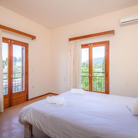 Christina Mare Apartment อิปโซส ภายนอก รูปภาพ