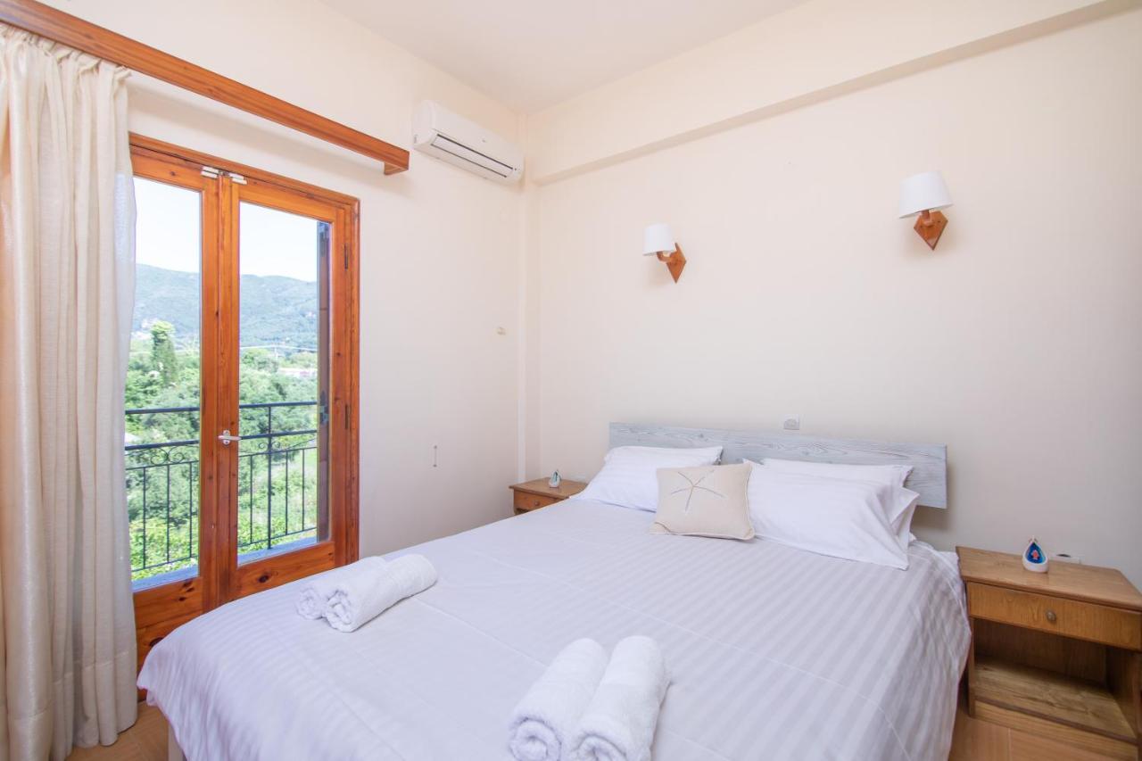 Christina Mare Apartment อิปโซส ภายนอก รูปภาพ